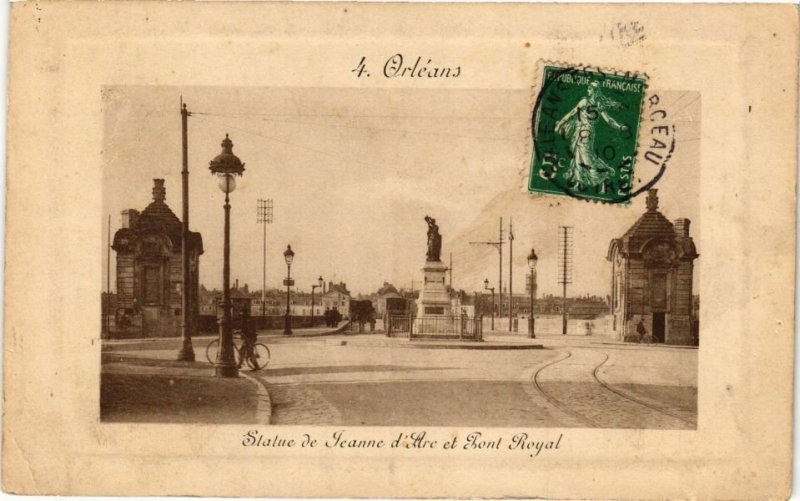 CPA ORLÉANS - Statue de Jeanne d'Arc et Pont Royal (251778)