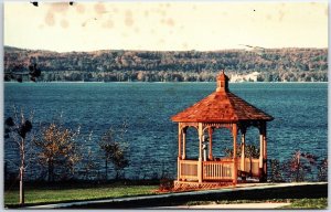 VINTAGE POSTCARD VIEW AT THE PETOSKEY HARBOR SPRINGS AREA MICHIGAN