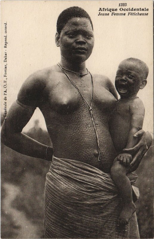 PC SENEGAL, ETHNIC NUDE, JEUNE FEMME FÉTISCHEUSE, Vintage Postcard (b44099)