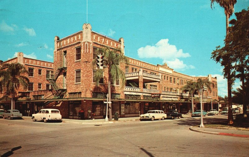 Vintage Postcard 1971 Jacaranda Hotel Fireproof Rooms And Food Avon Park Florida