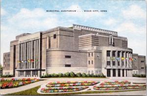 Sioux City Iowa IA Municipal Auditorium Vintage Postcard D61