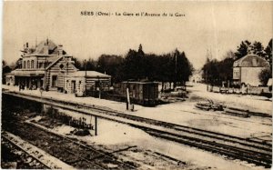 CPA SÉES La Gare et Avenue de la Gare (868688)