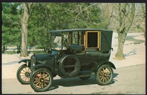 Classic Car Postcard 1923 FORD T Town Car