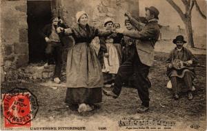 CPA Folklore - Auvergne - Bourrée d'Auvergne (773182)