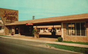Vintage Postcard 1968 Tamiami Trail Jamaica Motel Near Coral Gables Miami Fla.