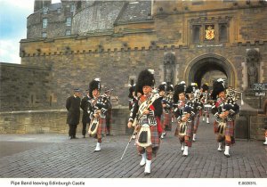 uk50381 pipe band leaving edinburgh castle scotland soldier military