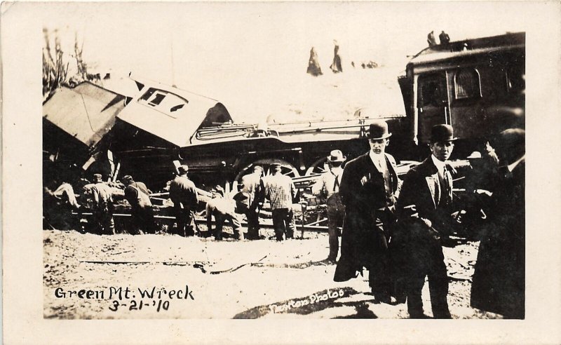 F99/ Palo Iowa RPPC Postcard 1910 Green Mountain Railroad Wreck Disaster