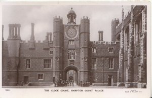 Middlesex Postcard - The Clock Court - Hampton Court Palace - TZ12263