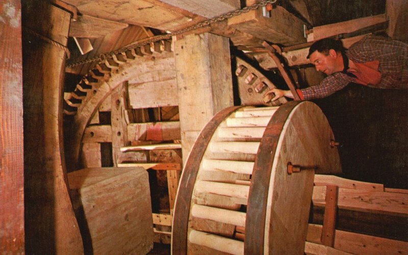 Vintage Postcard De Zwaan The Swan Windmill Drive Gears Holland