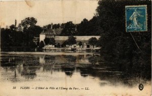 CPA Flers .- L'hotel de ville et l'etang du parc (195941)