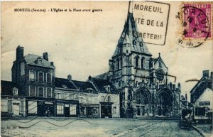 CPA MOREUIL - L'Église et la Place avant guerre (514830)