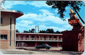 Postcard MOTEL SCENE Colorado Springs Colorado CO AK8735