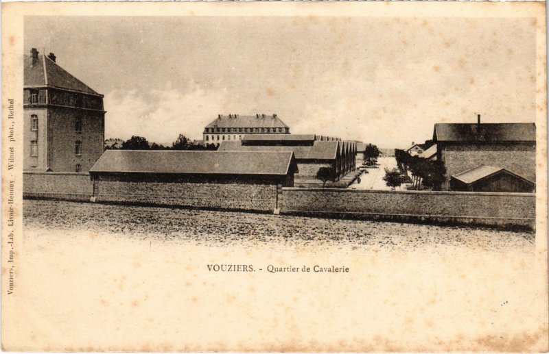 CPA VOUZIERS - Quartier de Cavalerie (113053)
