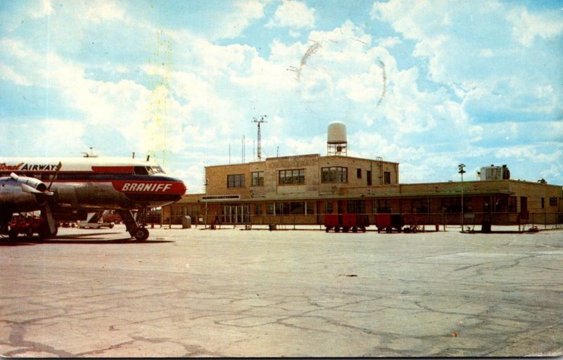 Texas Amarillo The Amarillo Air Terminal With Braniff Air Liner 1960