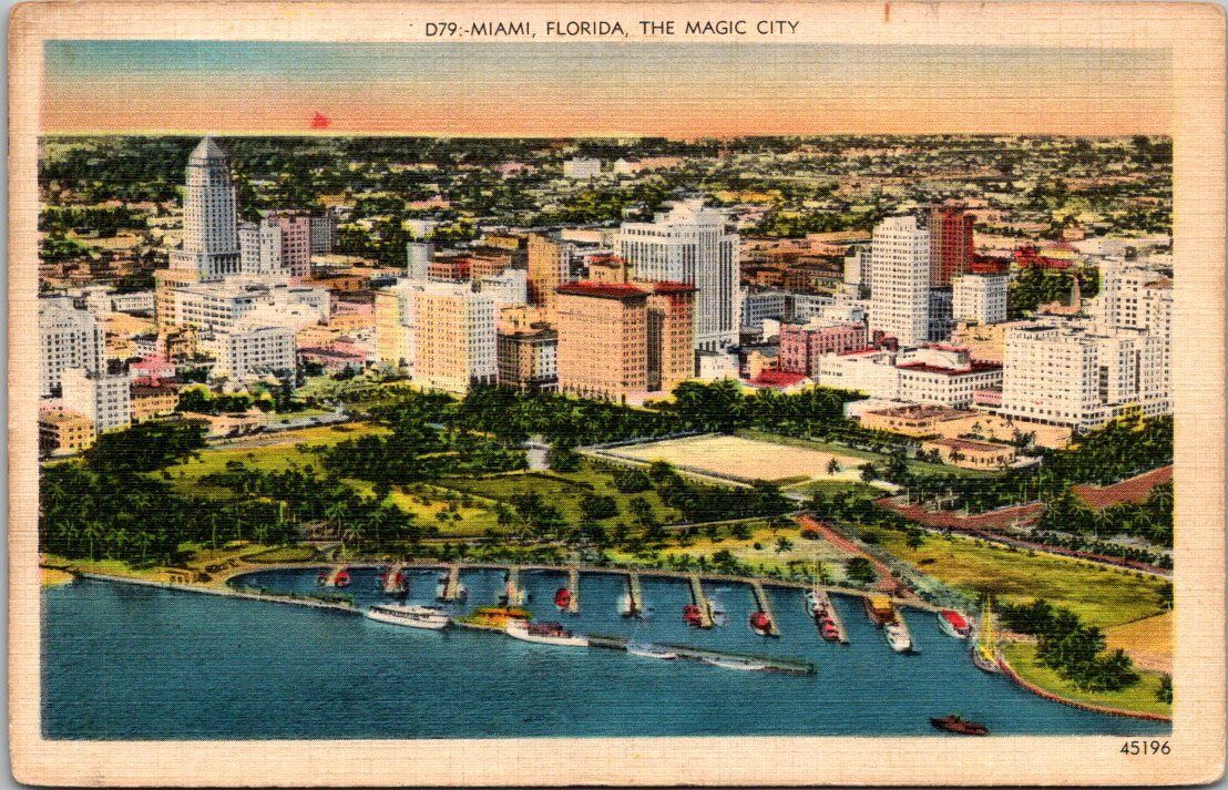 POSTCARD UNUSED FLORIDA, MIAMI- MIAMI IS KNOWN AS THE MAGIC CITY