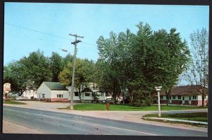 Ontario BRIGHTON Maple Grove Motel & Cabins on No. 2 Highway - Chrome