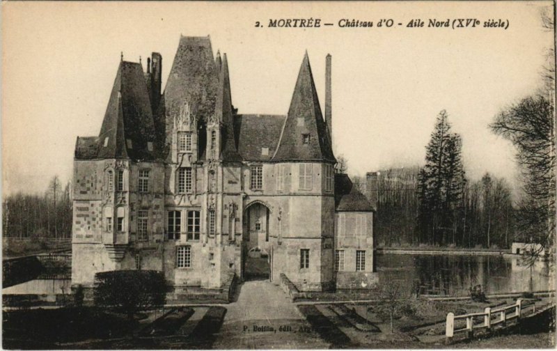 CPA MORTRÉE Chateau d'O Aile Nord (151124)