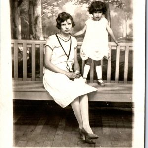 1930 Beautiful Mother Little Girl RPPC Adorable Child Real Photo Model Cute A160