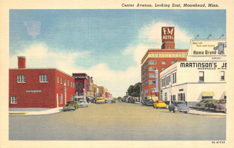 Moorehead, MN Minnesota CENTER AVENUE STREET SCENE Martinson's~FM Hotel Postcard