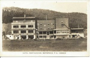 Hotel Restigouche, Matapédia, Quebec, (20.557)-