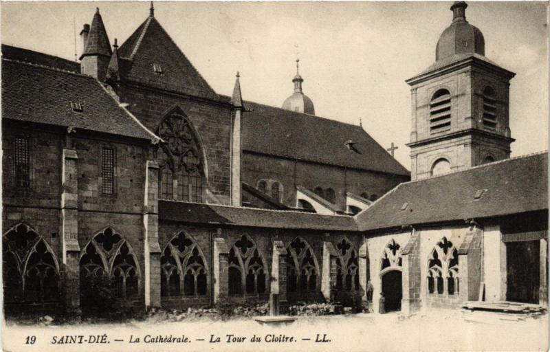 CPA St-DIÉ - La Cathédrale - La Tour du Cloitre (657937)