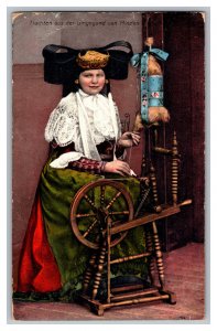 Postcard Germany Trachten Aus Der Umgegend Von Minden I. W. Costume Spin Wheel 