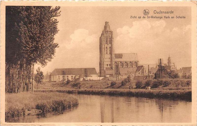 Sweden   Oidenaarde, Zicht op de St-Walburga Kerk en Schelde