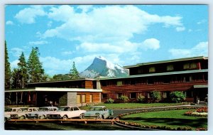 BANFF, Alberta Canada ~ Roadside TIMBERLINE HOTEL Mt. Rundle c1960s Postcard