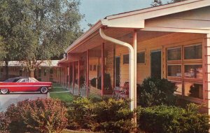 DES MOINES, IA Iowa  SERVICE INN MOTEL  Roadside  50's CAR   Chrome Postcard