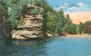 Wisconsin Dells Twin Sister Rocks Pre-Linen Postcard Unused