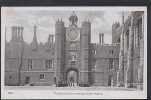 Middlesex Postcard - The Clock Court, Hampton Court Palace  RS6303