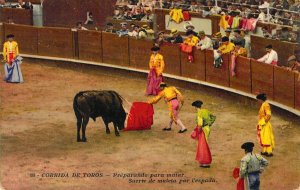 Early Chromo-litho Color, # 18 Corrida de Toros, Bull Fighting , Old Postcard