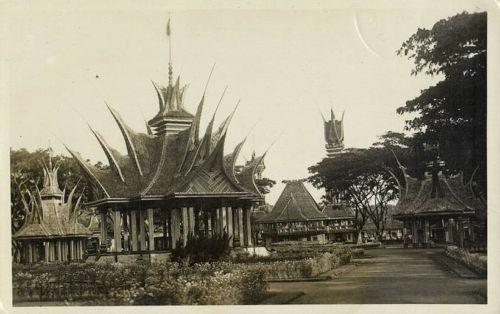 indonesia, SUMATRA, Native Batak Minangkabau Houses 20s