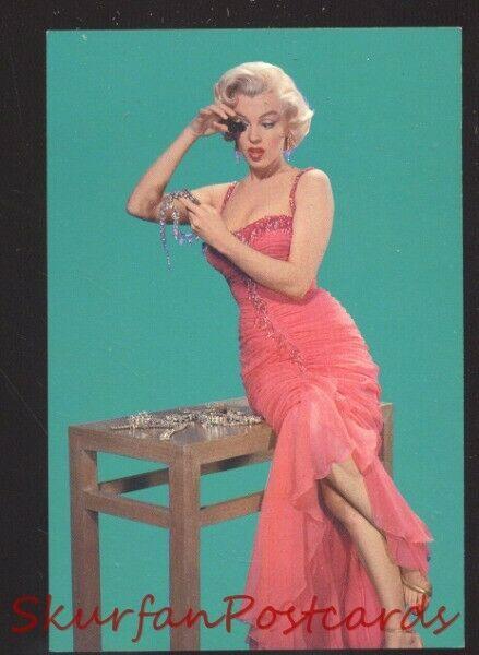 MARILYN MONROE RED DRESS PRETTY WOMAN POSTCARD