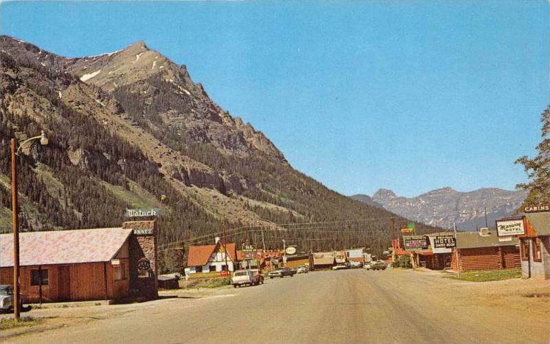 Montana  Cooke  N.E. entrance to Yellowstone National Park