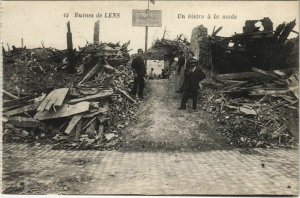 CPA Ruines de LENS-Un bistro á la mode (44154)