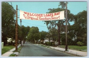 1970's WELCOME TO CAPE MAY NJ ORIGINAL SEASHORE RESORT ENTRANCE BANNER POSTCARD