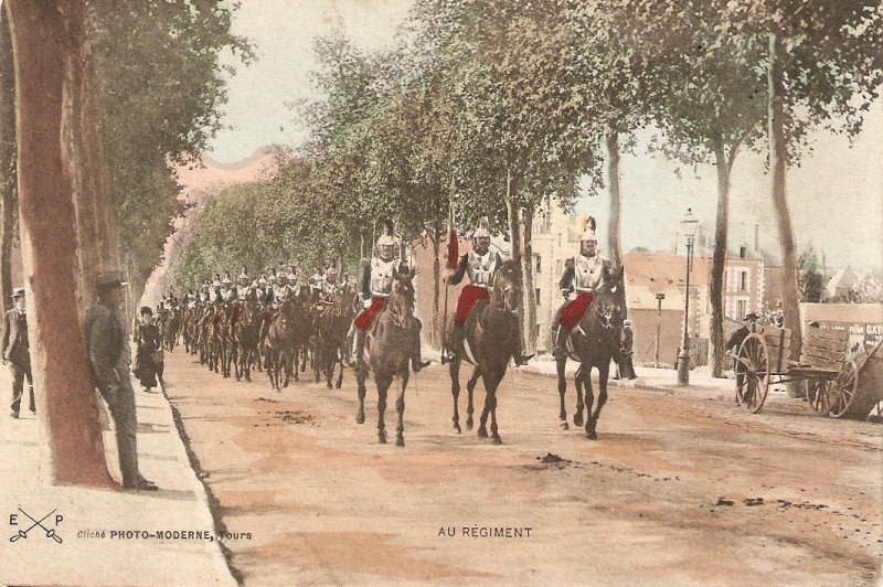 Military. Horses. Au Regiment Old vintage French postcard