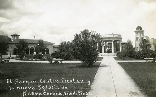 Cuba - Isle of Pines, New Cuban School & Park   *RPPC