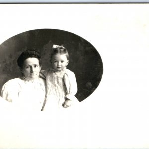 c1910s Charles City, IA Grand? Mother Girl Blumenstiel & Smith Photographer A151