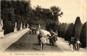 CPA VERSAILLES - Vue dans le Parc (657588)