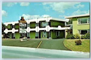 Duluth Minnesota MN Postcard Viking Motel London Road Lake Superior 1960 Vintage