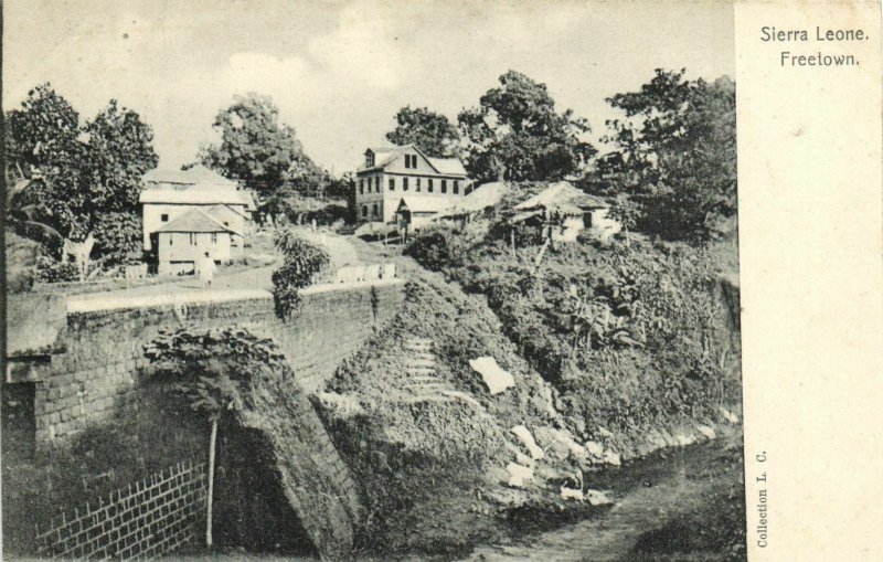 PC CPA SIERRA LEONE, FREETOWN, STREET SCENE, Vintage Postcard (b24749)