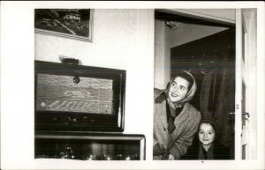 Mother Child & Old Radio c1950 Amateur Real Photo Postcard #1