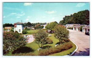 NATCHEZ, MS Mississippi ~ Roadside WINDMILL COURT c1950s Adams County Postcard