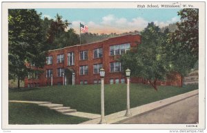 WILLIAMSON, West Virginia; High School, 30-40s