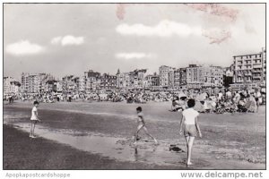 Belgium De Panne Zeedijk en strand 1961 Photo