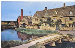 Gloucestershire Postcard - Lower Slaughter - Showing Houses and Water   U1621