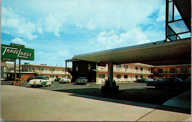 Vtg 1950s Indianapolis TraveLodge West Motel Hotel Old Cars Indiana IN Postcard