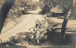 RP: LAREDO. TAMAZUNCHALE , S.L.P. , Mexico, 1930-40s ; Water carrier